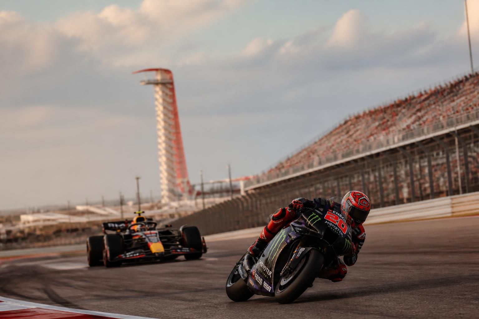 découvrez l'événement incontournable à austin avec motogp et f1 qui promettent une démonstration spectaculaire de vitesse et de maîtrise sur circuit.