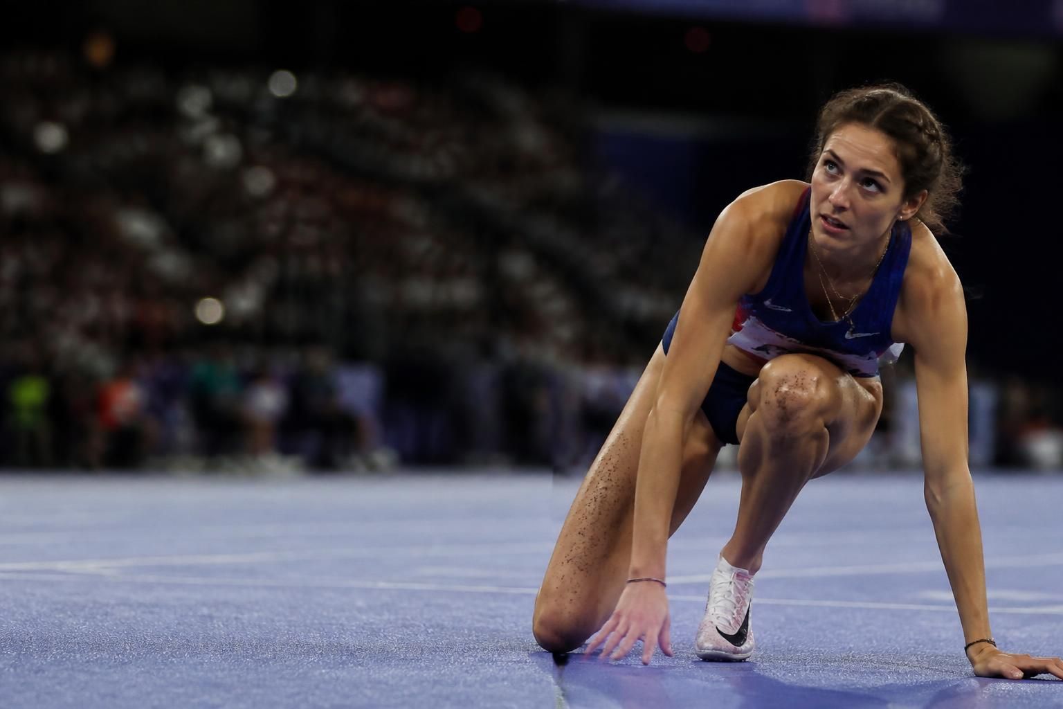 découvrez comment lucie boudesseul, après une chute spectaculaire lors du championnat du monde féminin, surmonte les difficultés et retrouve enfin l'espoir et la lumière au bout du tunnel.