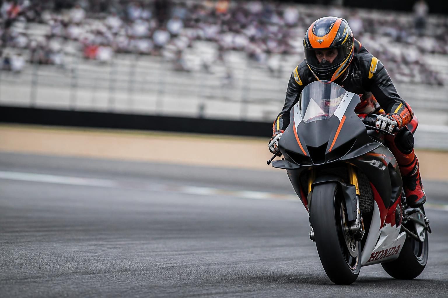 découvrez comment marini cherche à dépasser les limites fixées par honda afin de progresser et évoluer sur le plan personnel.