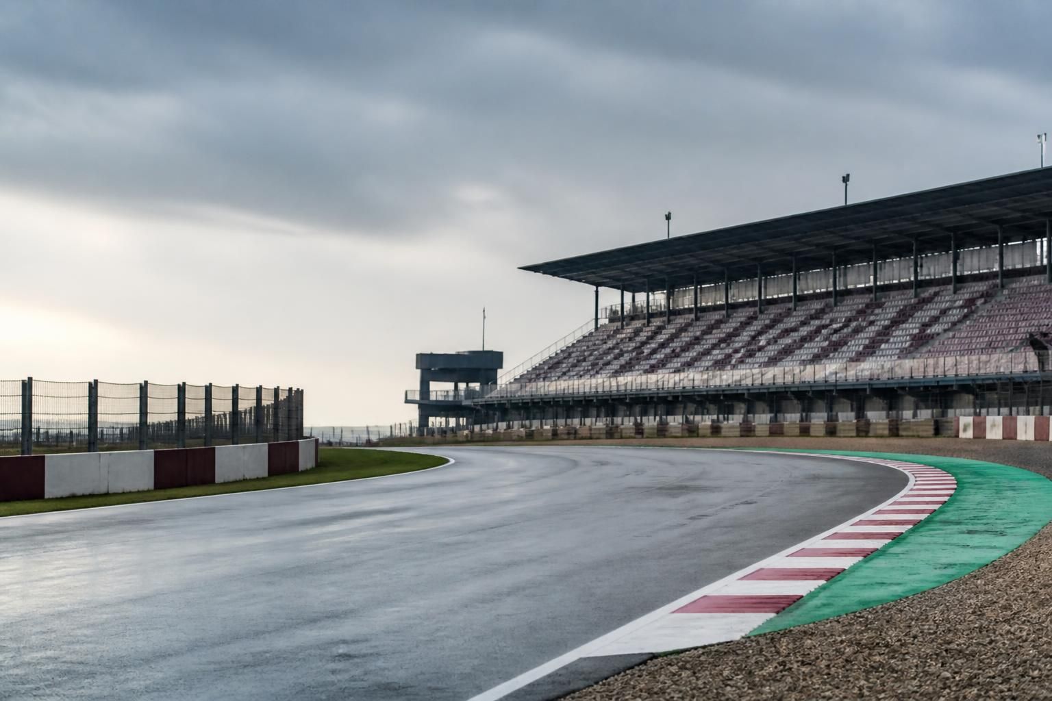 découvrez pourquoi aucun grand prix motogp n'est actuellement programmé sur le circuit de madring et les implications pour les fans de moto.