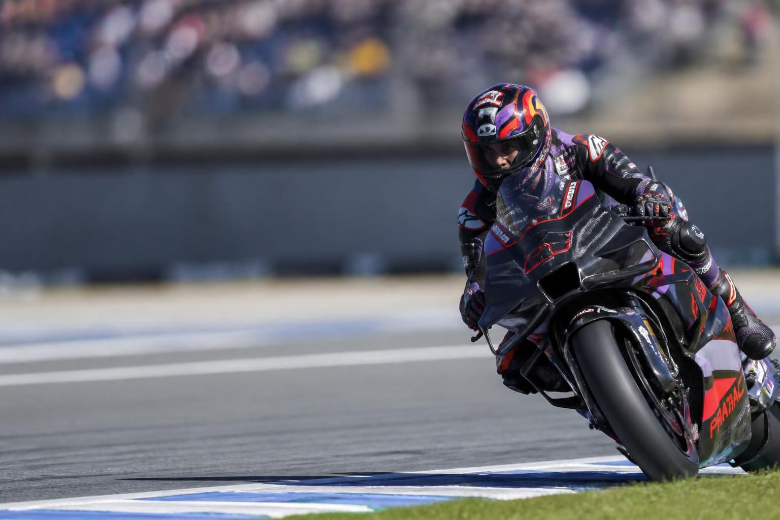 découvrez les ambitions d'un pilote du top 5 pour le prochain grand prix de motegi en motogp, prêt à relever les défis et viser la victoire.