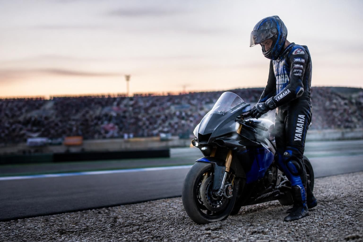 motogp : yamaha fait face à une nouvelle défaite avant 2027, soulevant une alerte importante sur son avenir et ses performances dans les prochaines saisons.