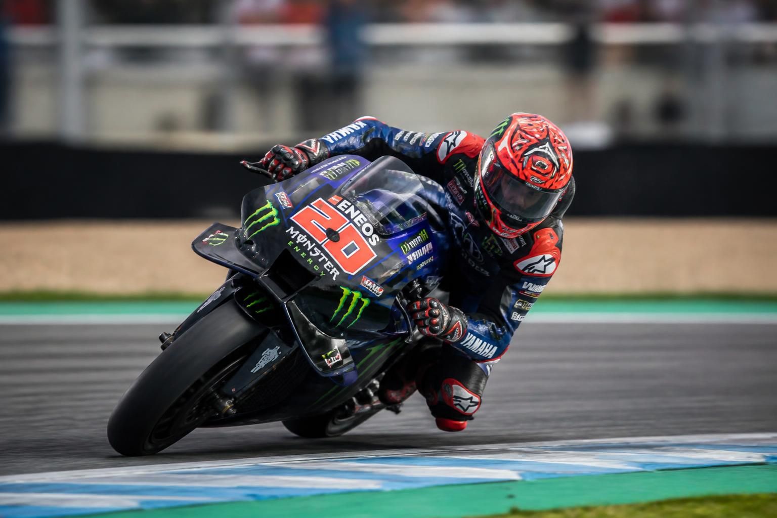 quartararo se prépare à la qualification pour 2025, surmontant les défis rencontrés par yamaha pour atteindre ses objectifs.