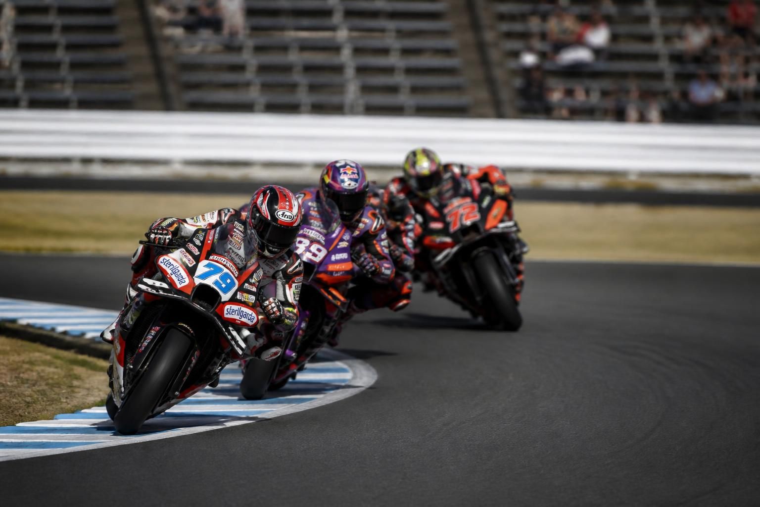 découvrez la détermination d'ai ogura avant le gp du japon à motegi, prêt à rivaliser avec martín et bezzecchi pour une course intense et sans concession.
