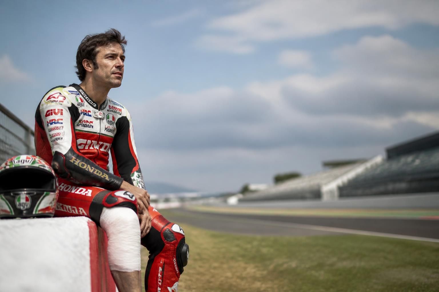 découvrez le bilan optimiste de johann zarco sur l'état de son genou et ses ambitions pour la saison avec honda.