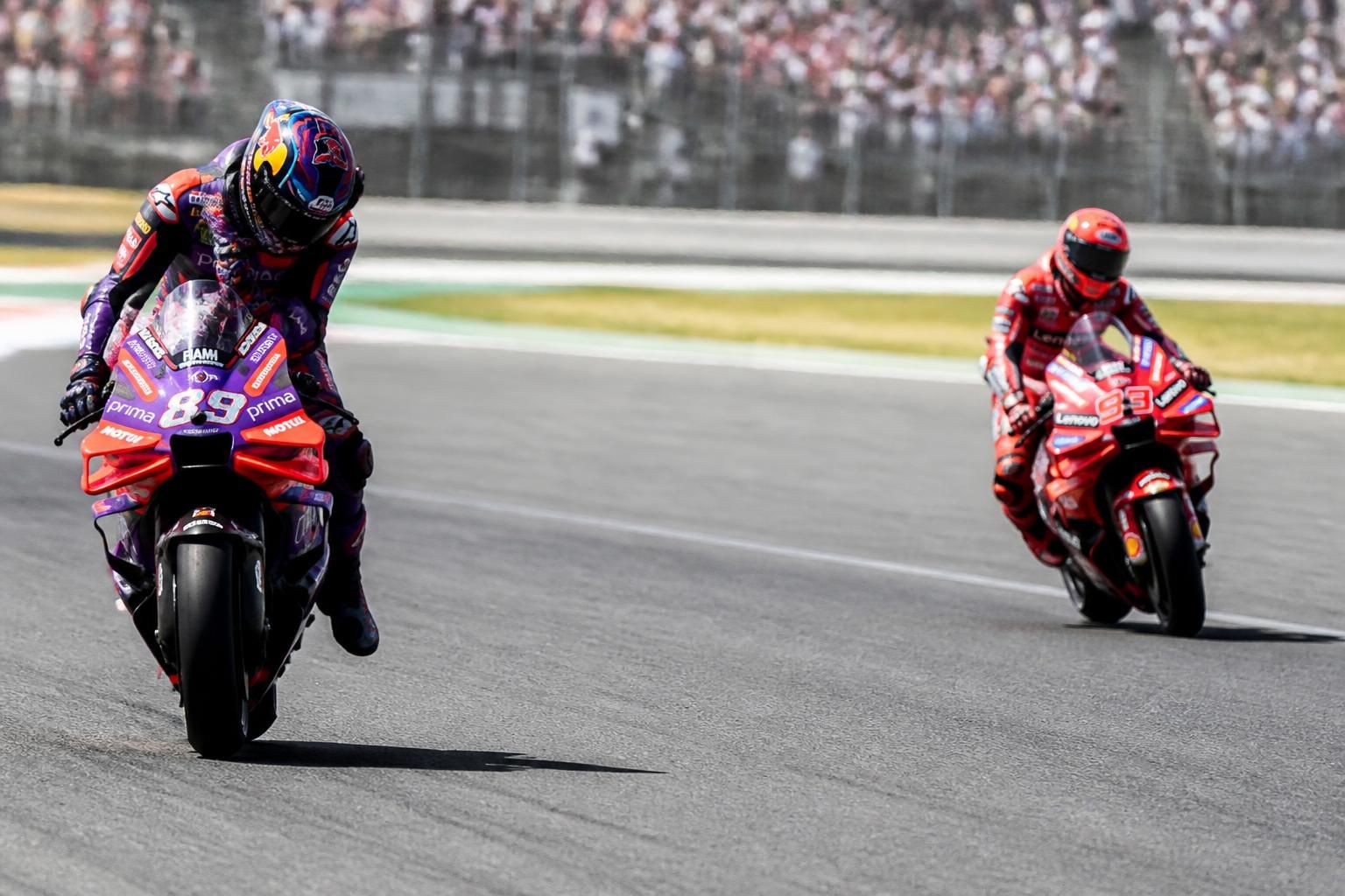 découvrez le récit poignant de jorge martín, confronté à marc márquez, et pourquoi surpasser ce champion était un défi impossible.